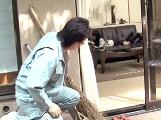 Fucking a teen in Japan with no condom while repairing the engine